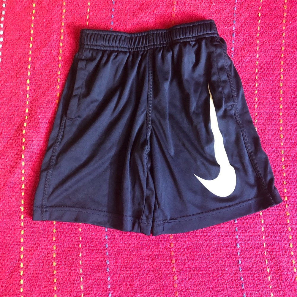 Boys Nike Bundle!!